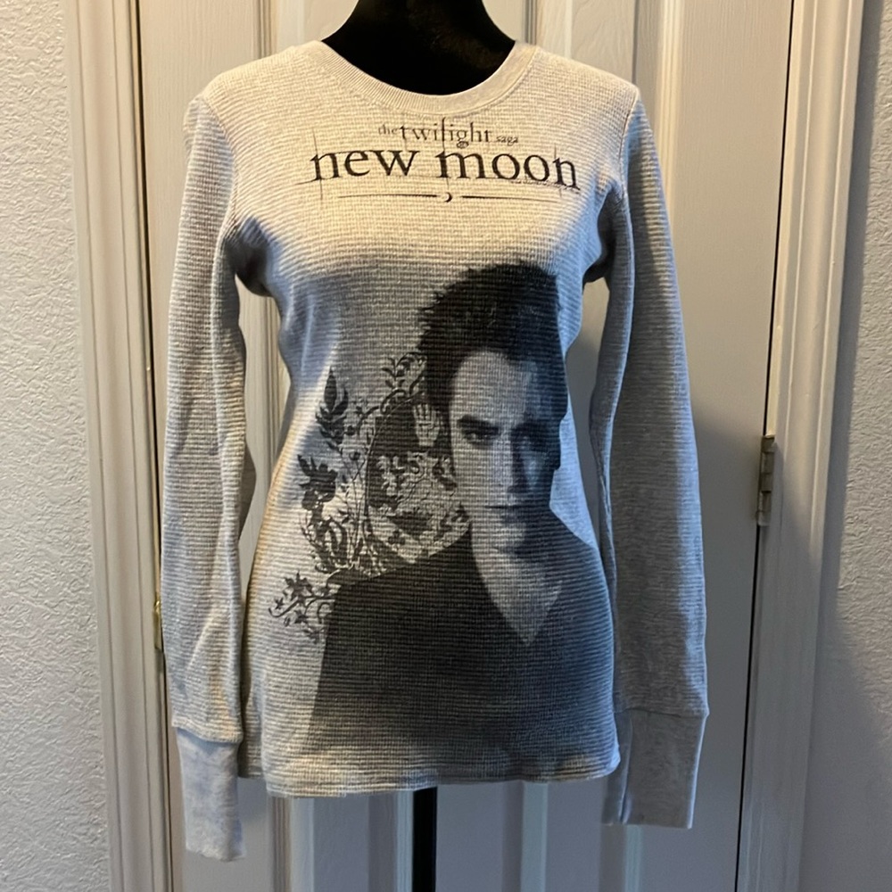 Twilight New Moon Edward Cullen Shirt